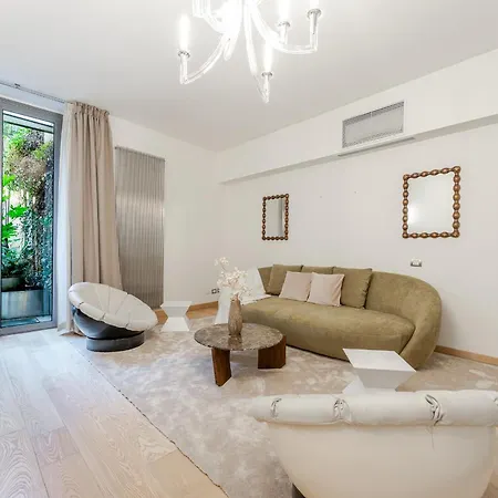 Lejlighed Breraprivata, Con Giardino E Jacuzzi Ad Uso Esclusivo -