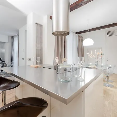 Breraprivata, Con Giardino E Jacuzzi Ad Uso Esclusivo - Milano