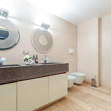 Breraprivata, Con Giardino E Jacuzzi Ad Uso Esclusivo - Lejlighed Milano