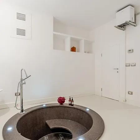 Breraprivata, Con Giardino E Jacuzzi Ad Uso Esclusivo - Milano