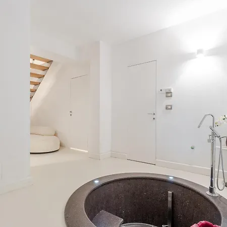 Breraprivata, Con Giardino E Jacuzzi Ad Uso Esclusivo - Milano